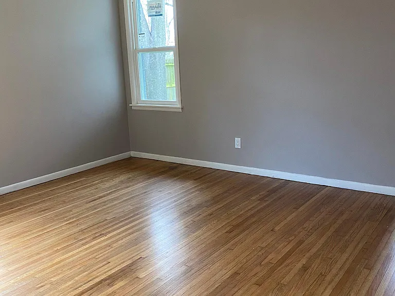 5222 S Marion Ave — Photo 8