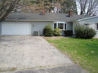 124 W Rocks Rd, Norwalk, CT 06851