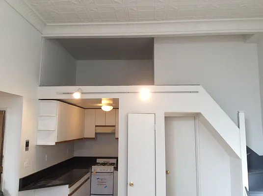 Rented by Peter Jacob, LREB | media 8