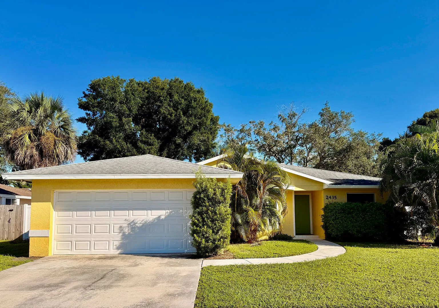3/2 Single family home in South Sarasota — Photo 1