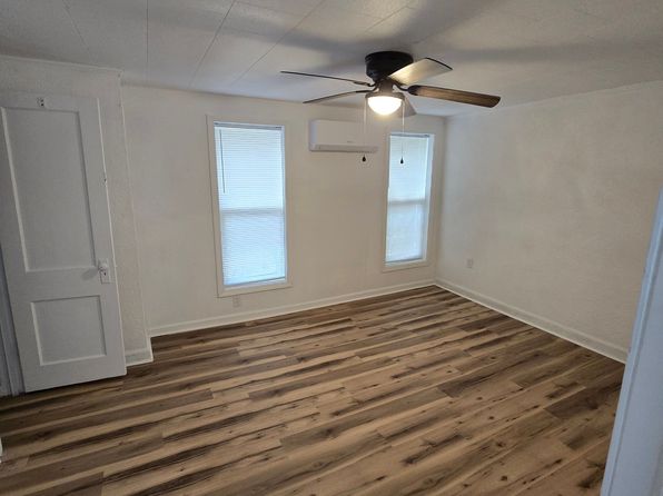 719 S Main St #3