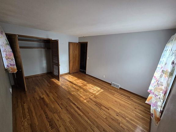 5th image of 4622 Edgewood Hills Dr #1