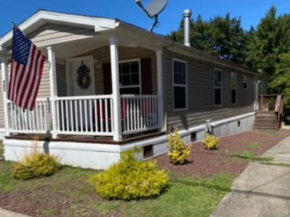 562 W Franklin St, Slatington, PA 18080