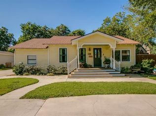 728 E Wall St, Grapevine, TX 76051