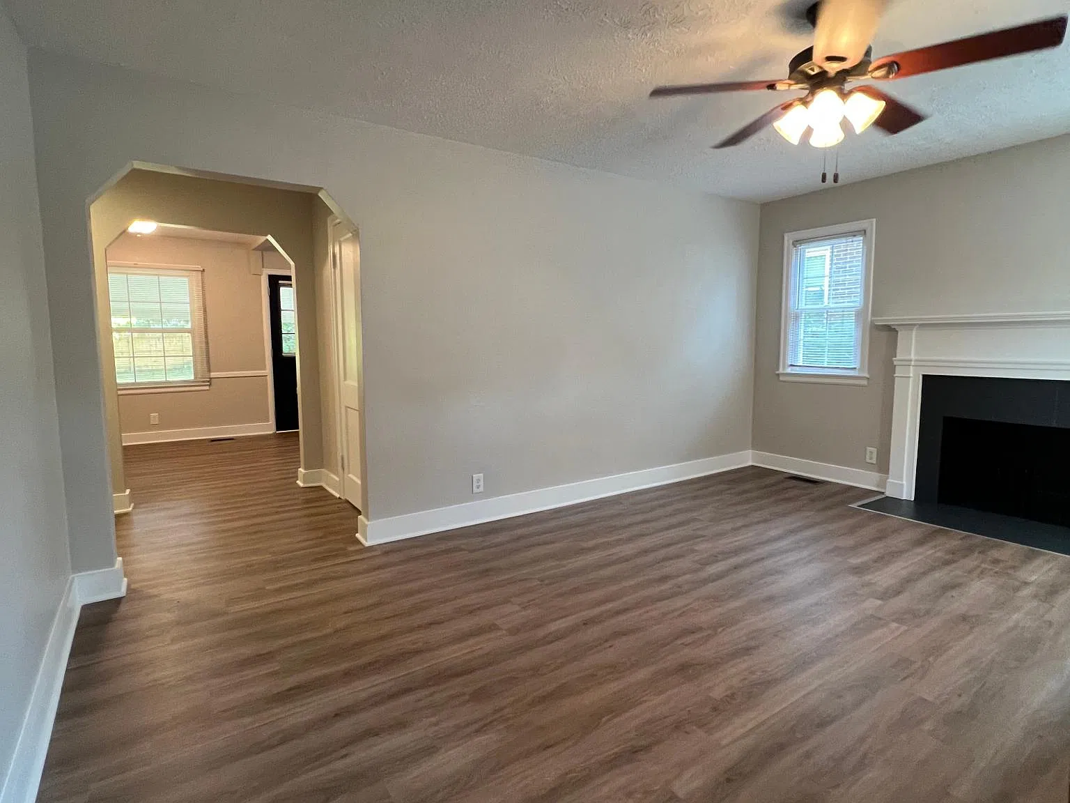 137 Wabash Drive — Photo 2