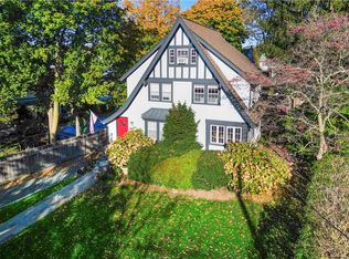 494 Wolfs Ln, Pelham, NY 10803