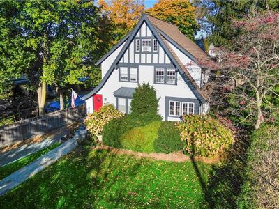 494 Wolfs Lane, Pelham, NY, 10803