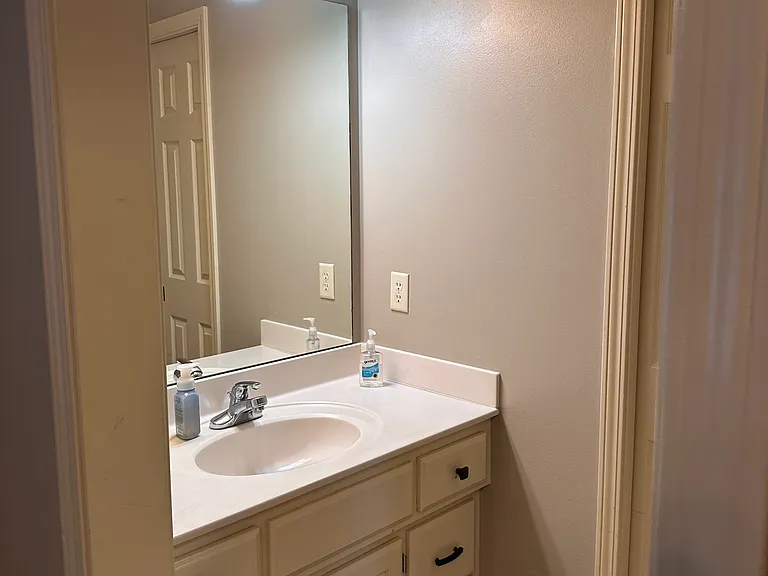 Jack n Jill Bedroom 2 Vanity