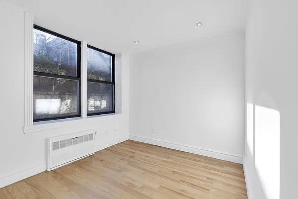 Rented by Cooper & Cooper Real Estate | media 16