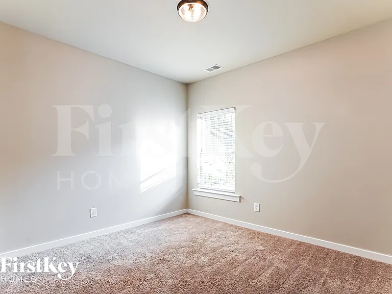 300 Avalon Way — Photo 15