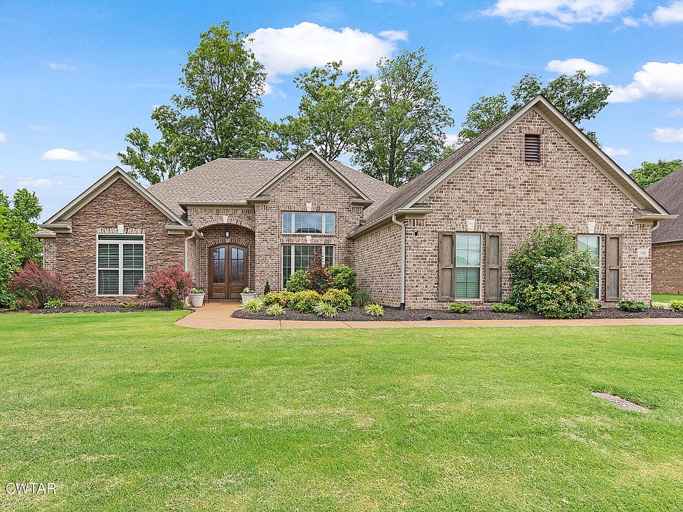 1st image of 100 Ravenwood Dr