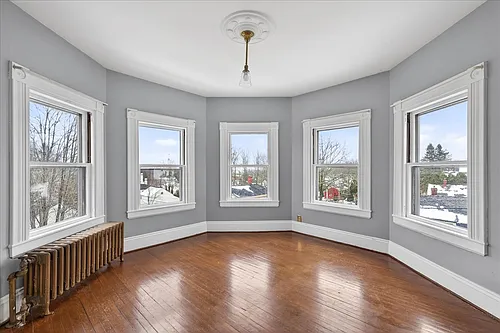 31 Franklin St Photo 1