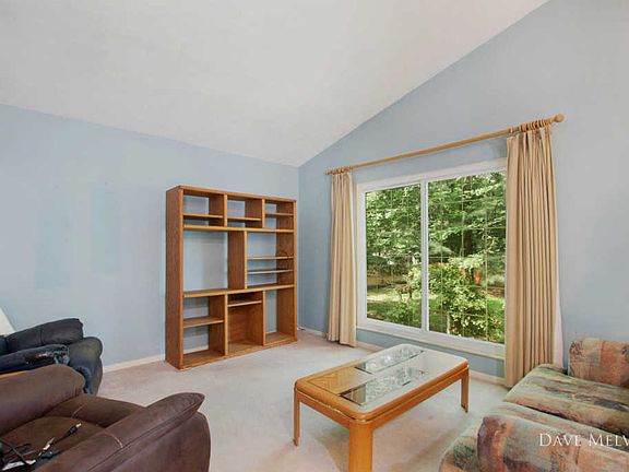 4th image of 3737 Benjamin Ave NE