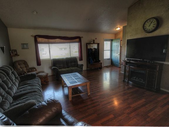 4th image of 2219 S Woodland Dr