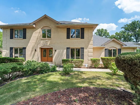 901 Burr Oak Ct, Oak Brook, IL 60523