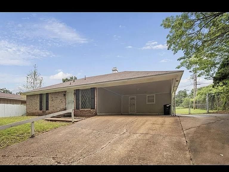 1st image of 2939 Mountain Terrace St