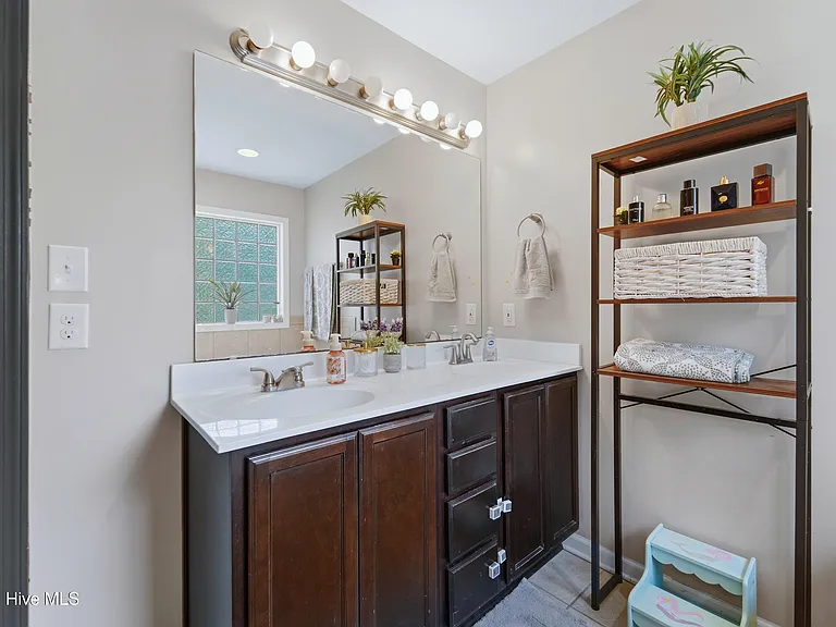 765 Radiant Dr — Photo 14