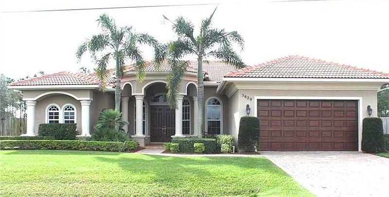1st image of 5829 NW Zenith Dr