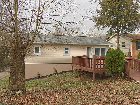 3rd image of 2815 Lay Ave