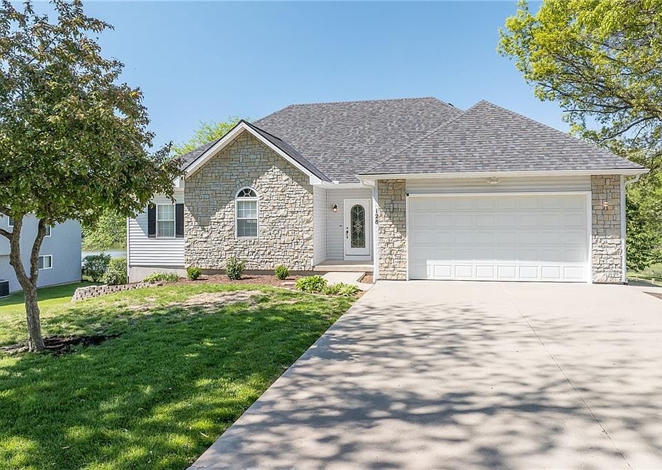 1st image of 128 Lakeview Dr