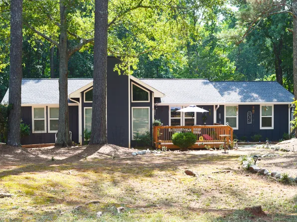 150 Ridge Rd, Tyrone, GA 30290