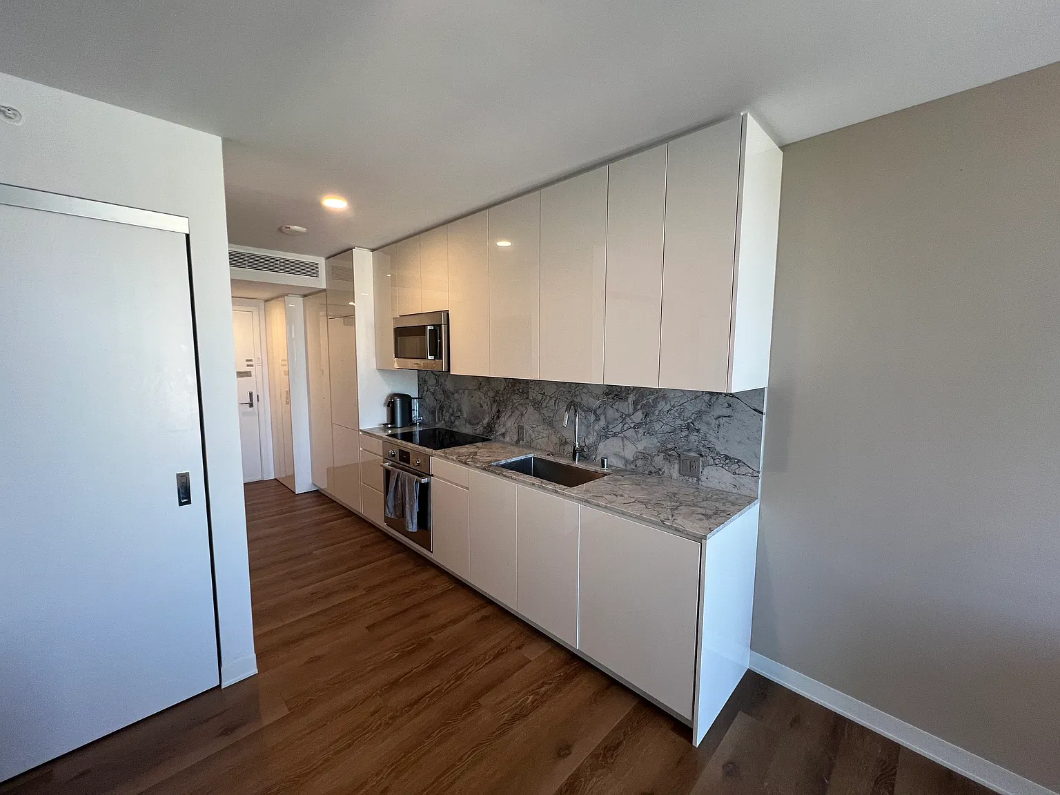 Studio, 363 sqft, $2,850 — Photo 1
