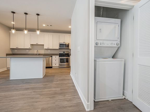 5th image of 2904 S Hillock Ave #101