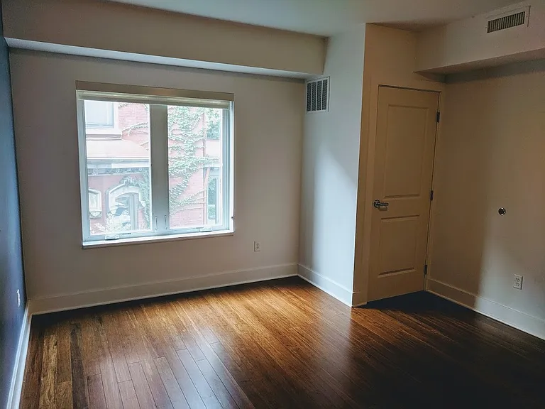 430 Shady Avenue — Photo 17