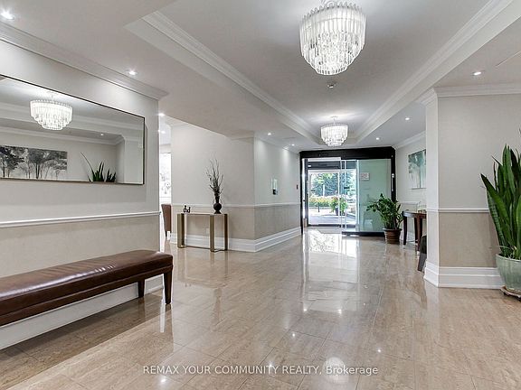 4th image of 40 Harding Blvd #1114