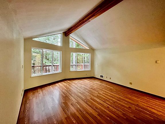 3rd image of 6686 Calumet Dr NW