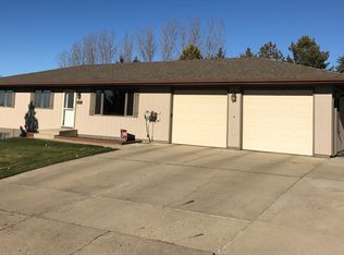 1504 18th Ave NW, Minot, ND 58703