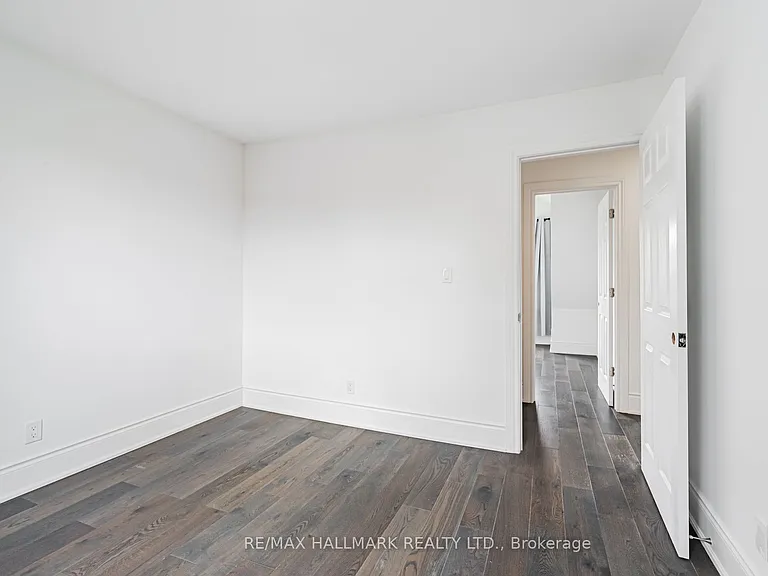 82 Ellington Dr #UPPER — Photo 29