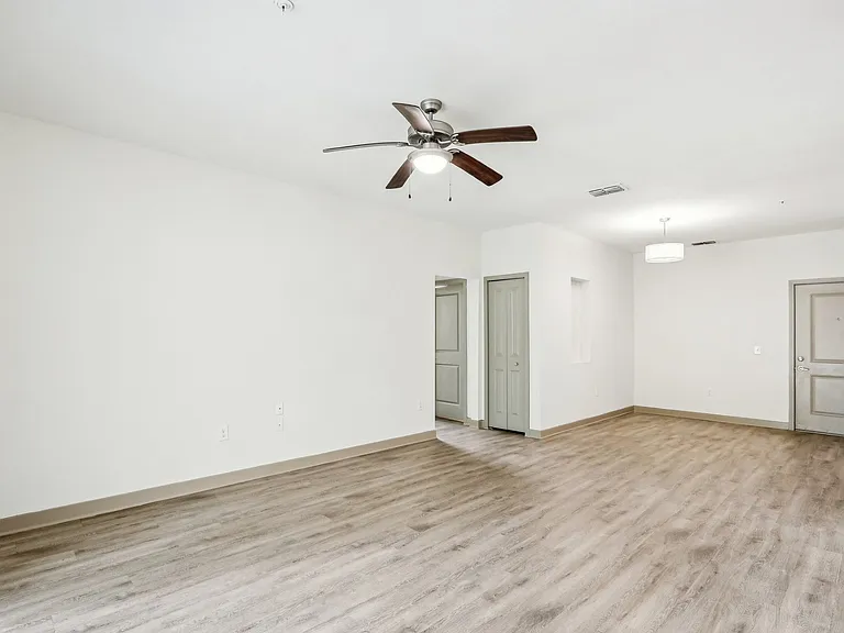 Oakleaf Plantation Apartments — Photo 48