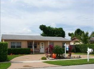 418 SW 80th Ter, North Lauderdale, FL 33068