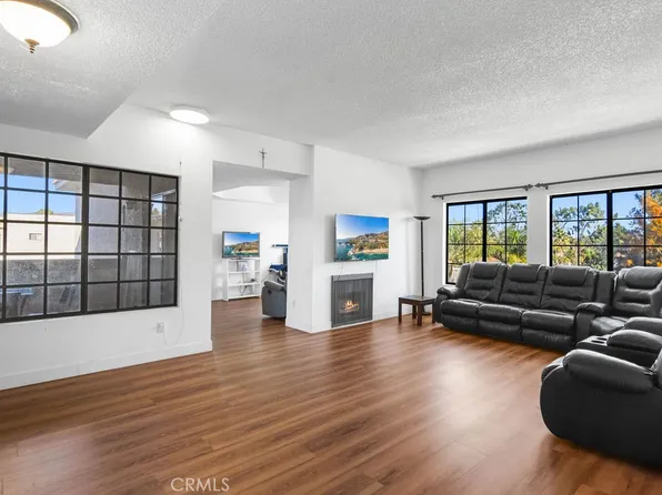 19029 Nordhoff St Unit 302, Northridge, CA 91324