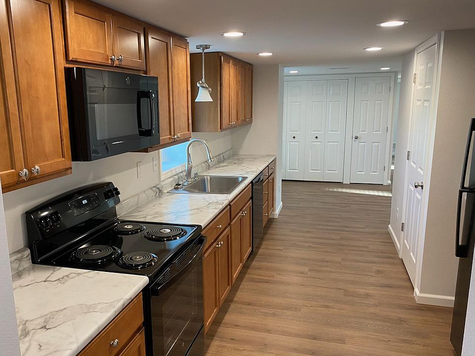 1st image of 904 W Welsh St #B
