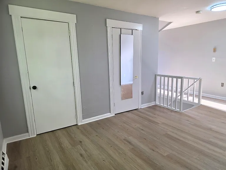 Lockwood Ave — Photo 9