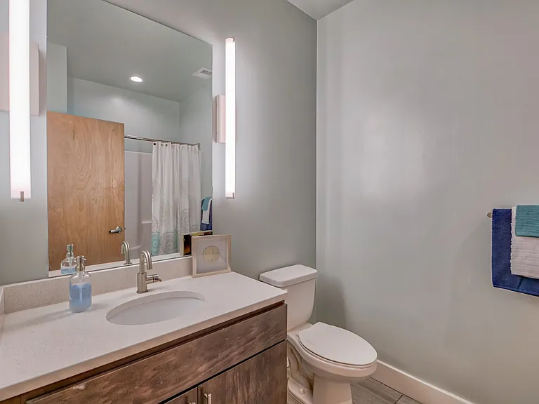 Port City Apartments — Photo 37
