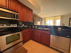 3001 NE 185th St #616 — Photo 22