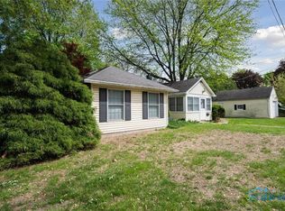 2559 Oak Grove Pl, Toledo, OH 43613