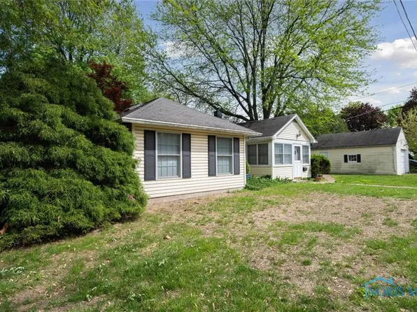 2559 Oak Grove Pl, Toledo, OH 43613