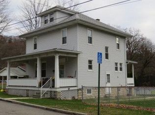 218 E Spring St, Tremont, PA 17981