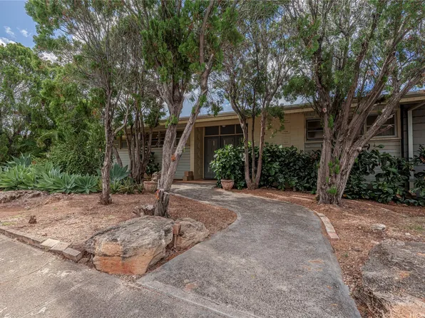 4117 Kaimanahila St, Honolulu, HI 96816