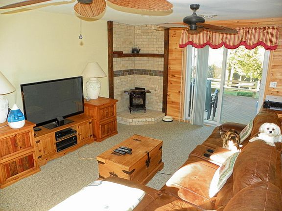 5th image of 863 Edgebrook Dr N