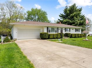 792 Hillcrest Dr, Wadsworth, OH 44281