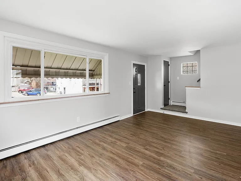 826 Miller Ave — Photo 16