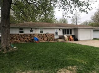 106 Dailey Ct, Hopedale, IL