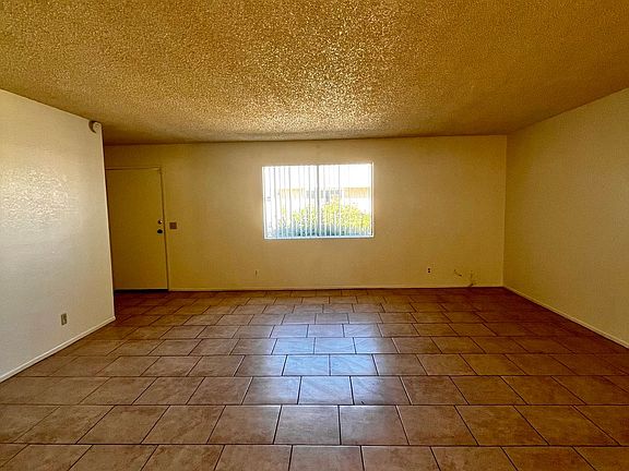 5th image of 14015 Spruce St #D