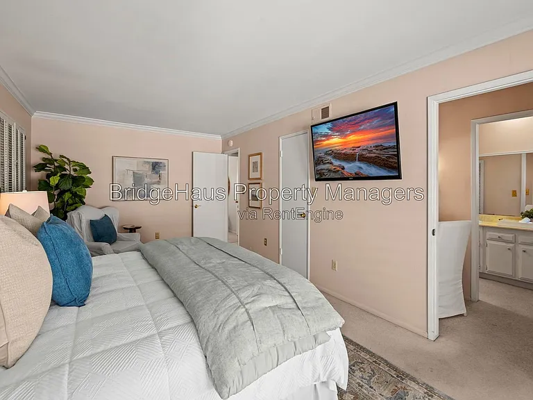 7753 Via Capri — Photo 32