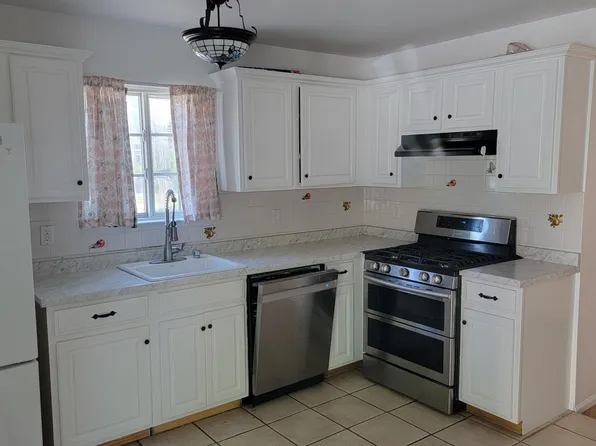65 Watchogue Rd, Staten Island, NY 10314